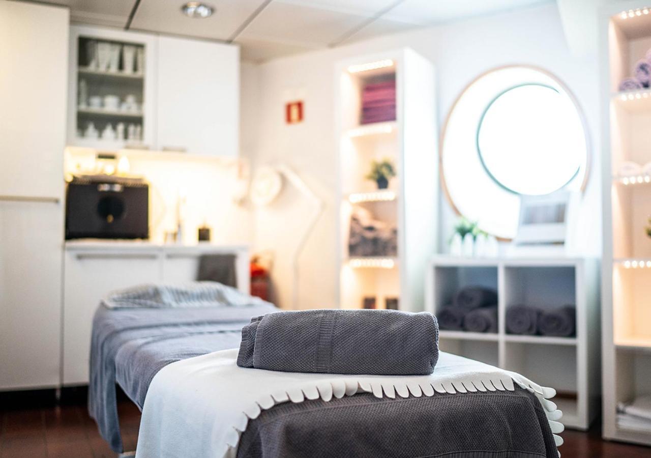 Viking Line Ferry Gabriella - 2-Night Cruise Stockholm-Helsinki-Stockholm Hotel Buitenkant foto